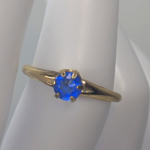 Vintage Sterling Silver Blue Sapphire‎ Solitaire Ring Size 7.5 Gold Tone Vermeil - Picture 1 of 9